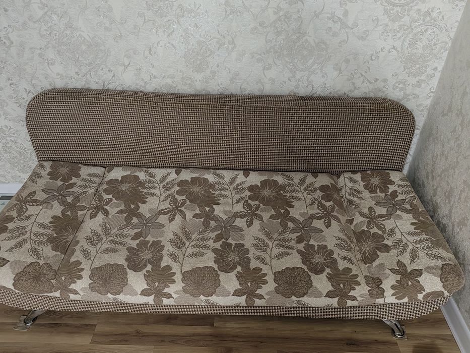 Прадам Диван тахта в хорошем состояний