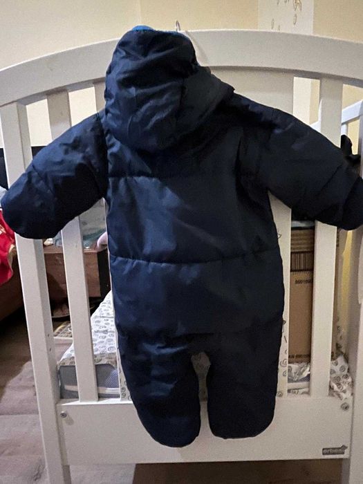 Combinezon de iarnă Columbia, puf. mărimea 7-12 luni