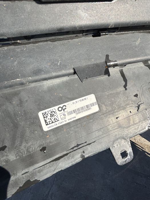 заден дифузьор/добавка да задна броня на audi a7 c8 4K8807521B