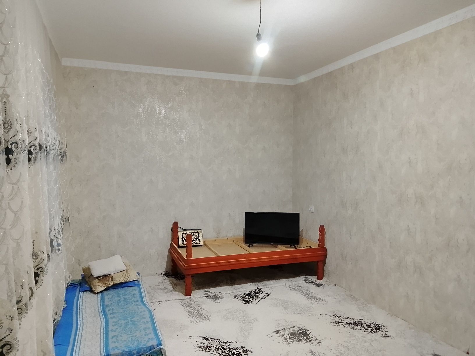 4 sotok 5 xonali uy sotiladi xamma sharoyitli