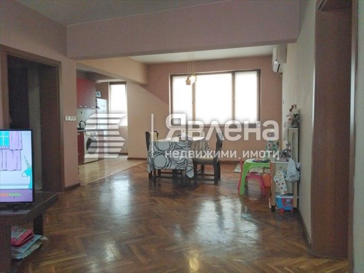 Продава се Тристаен апартамент в Благоевград, Идеален център - 106 кв.м за 1057 €/кв.м - Снимка #2