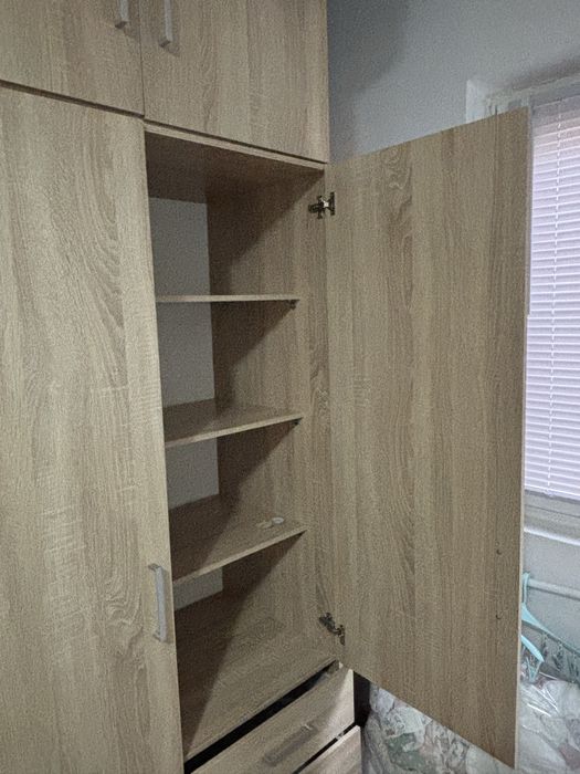 Dulap de camera ,culoare crem