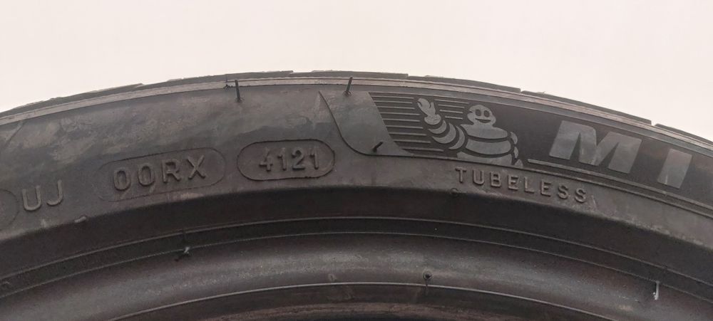 225/40 R19 Michelin iarna