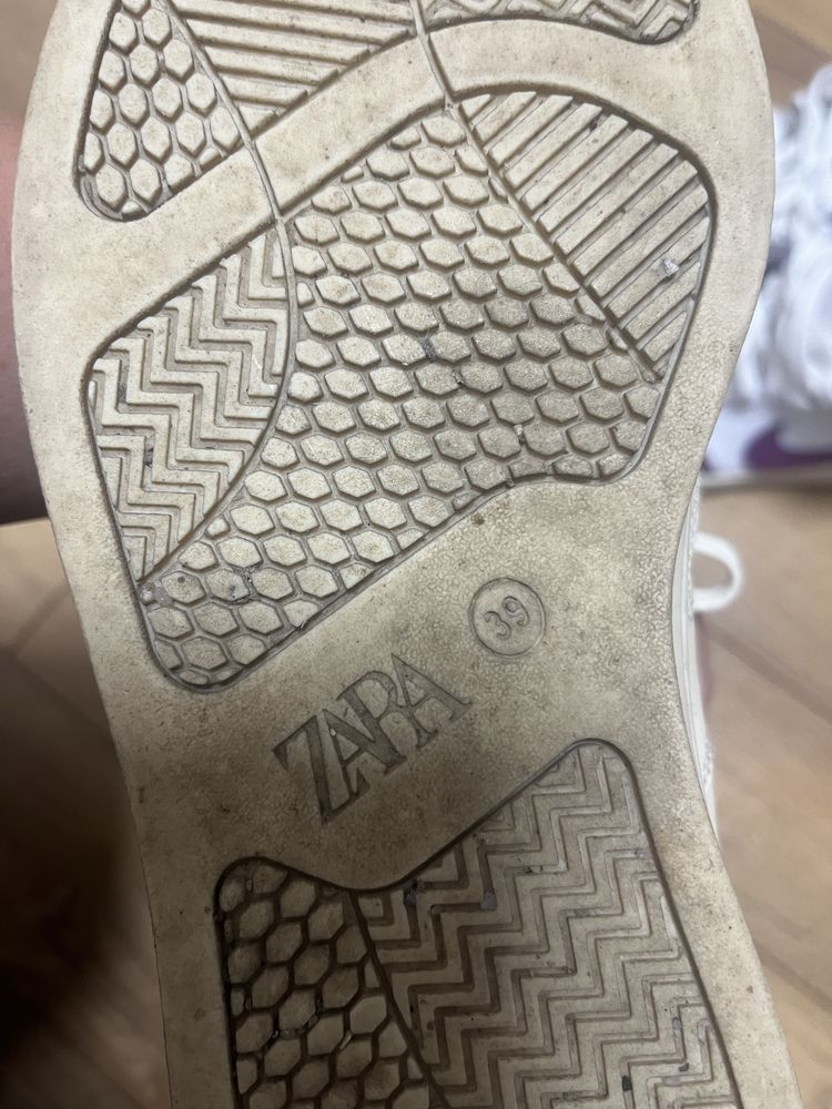 Кецове Nike i Zara