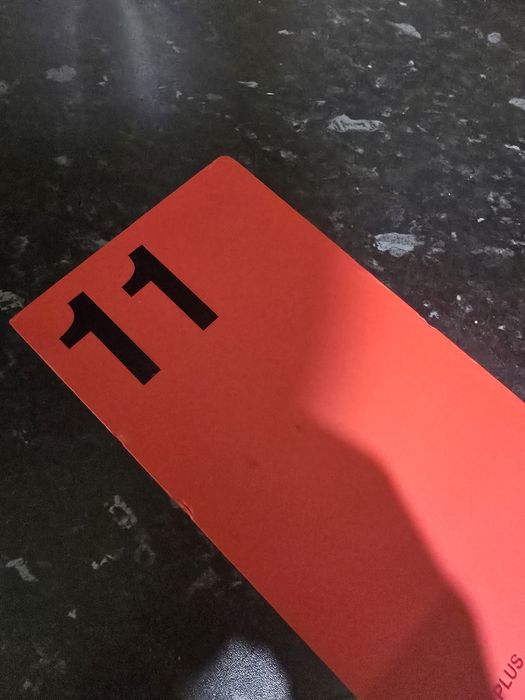 Oneplus 11 5G model top 16/256 gb