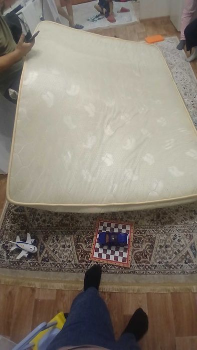 Продам хороший матрас