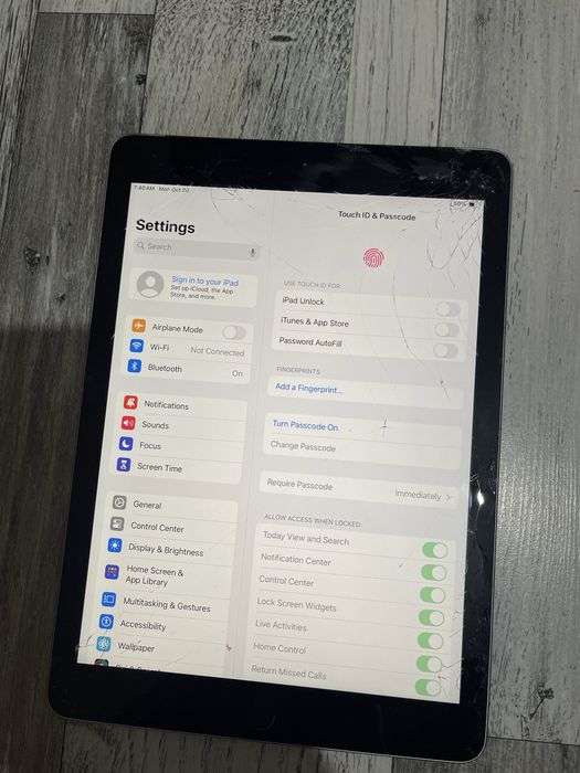 Vand tabelta ipad gen 6 ! Modelul mare