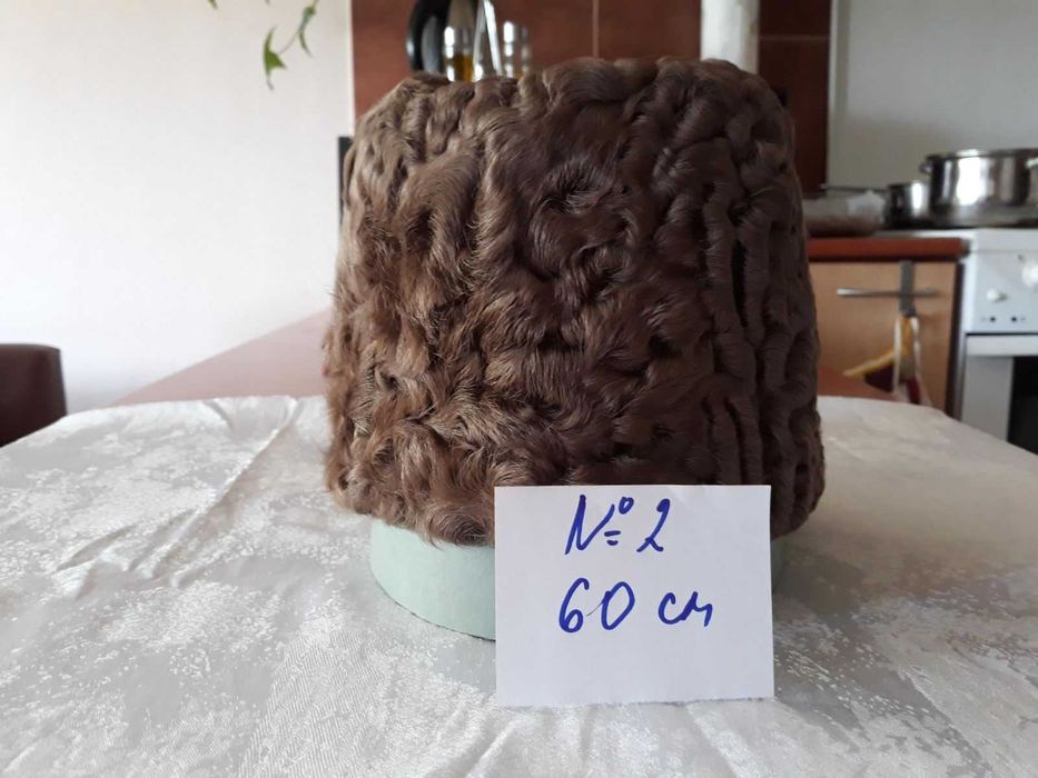 Кожени шапки естествен косъм