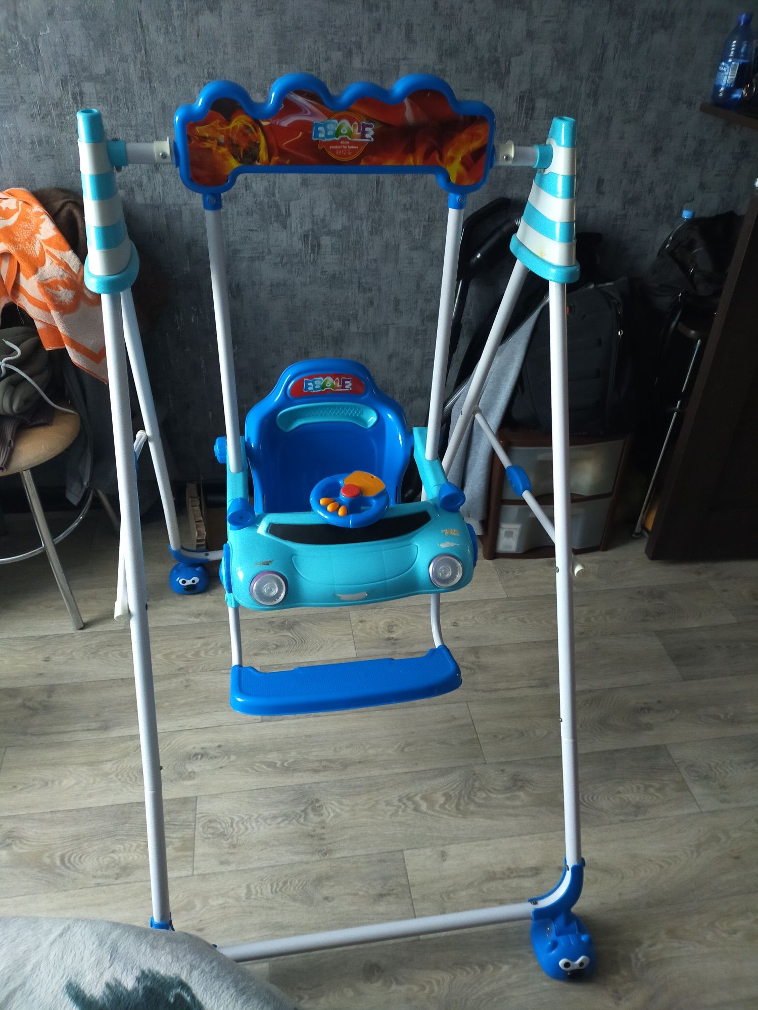 Продам детскую качелю