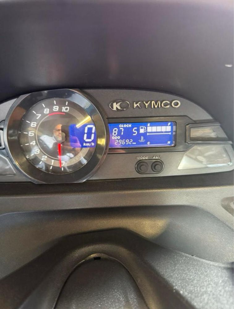 Kymco xciting 400i, recent adus, anvelopa spate noua, topcase