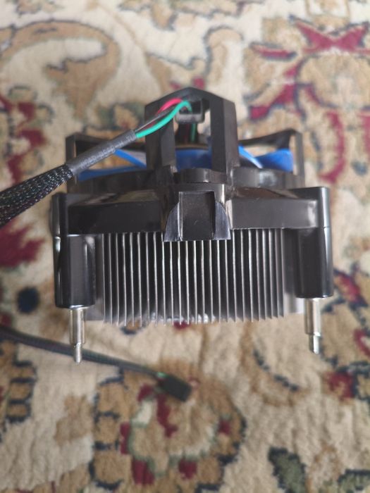 Кулер Deepcool..