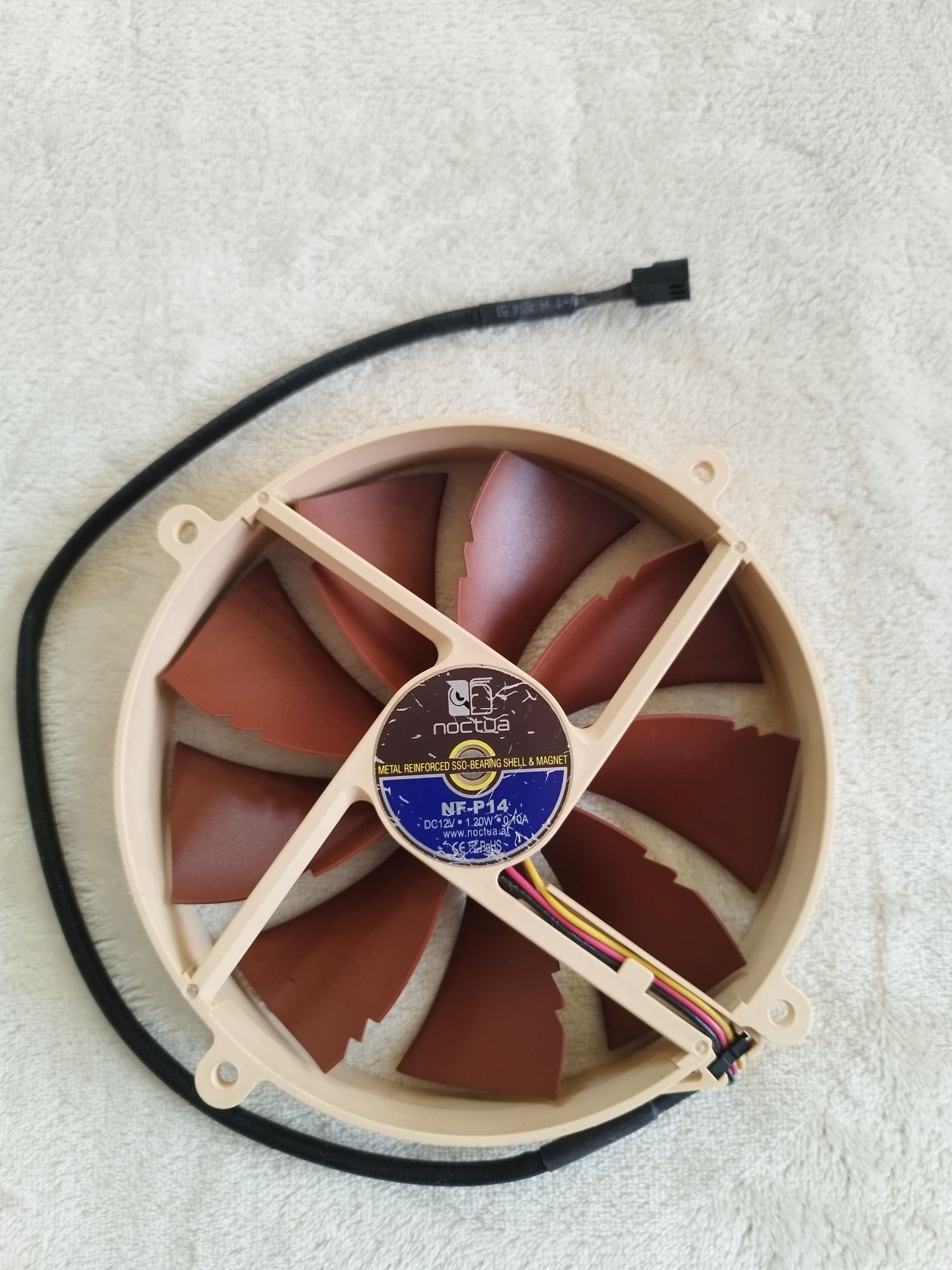 Vând 2 ventilatoare Noctua NF-P14