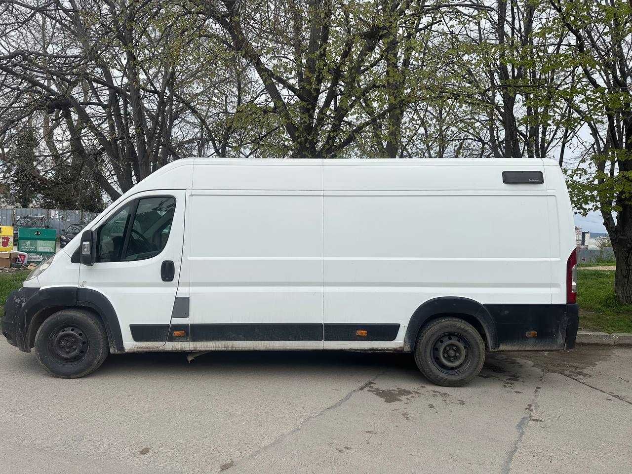 Товарен бус под наем
