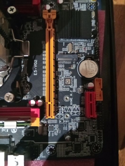 Продаю комплект на intel xeon