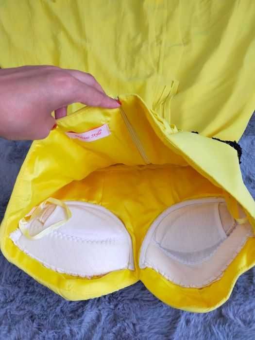 Rochie vaporoasă în 3 straturi de voal