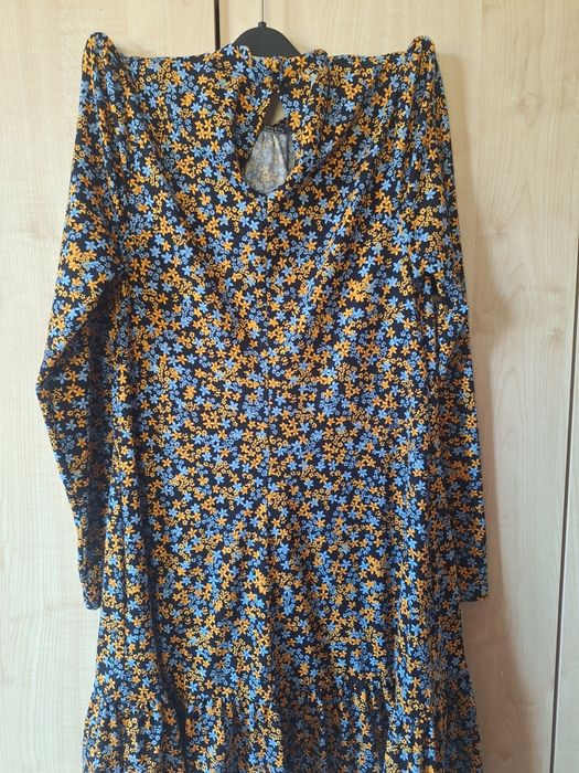 Актуална рокля със животински принт