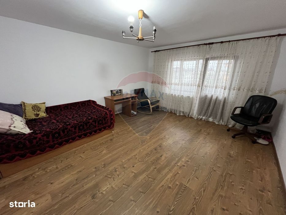 Apartament spațios de vânzare in GRUI - Câmpulung