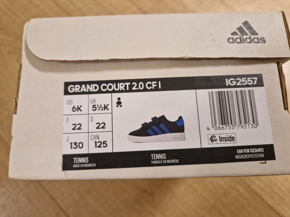 Детски маратонки Adidas, номер 22