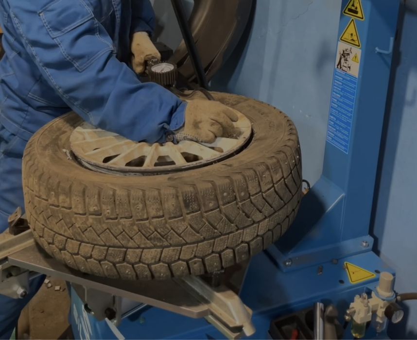 Продаю шиномонтажное оборудование  с местом