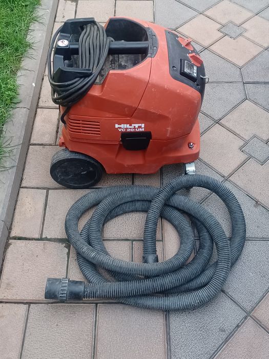 Aspirator industrial HILTI VC  20-UM ca și nou