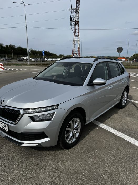 Vand skoda kamiq, an 2022,km66000, motor 1,0 benz,pret 14700.