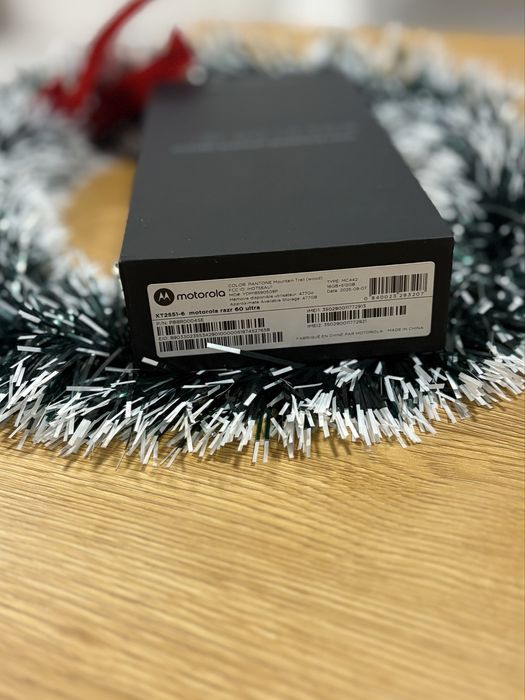 Motorola Razr 60 Ultra/ 512 GB/ Pantone Mountain Trail Гаранция 24м