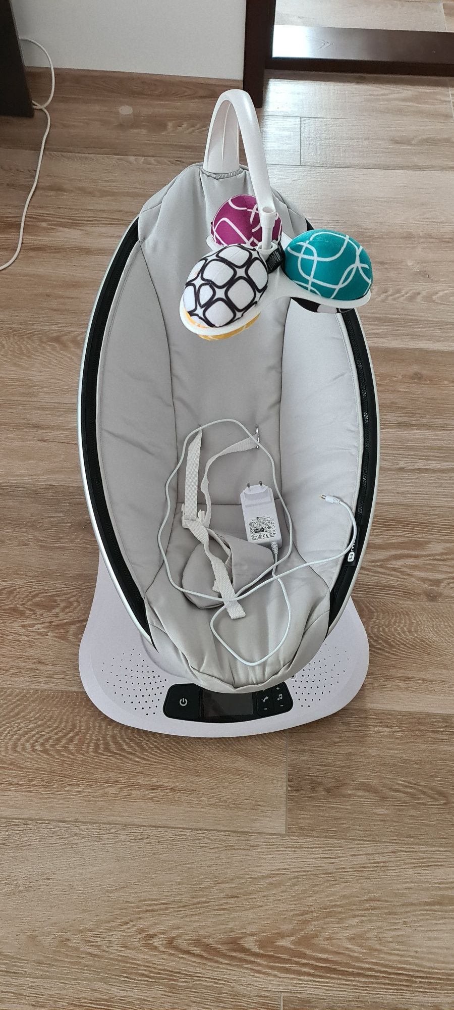 Fotoliu Balansoar Bebelusi 4MOMS MamaRoo 4.0 COOL MESH GREY