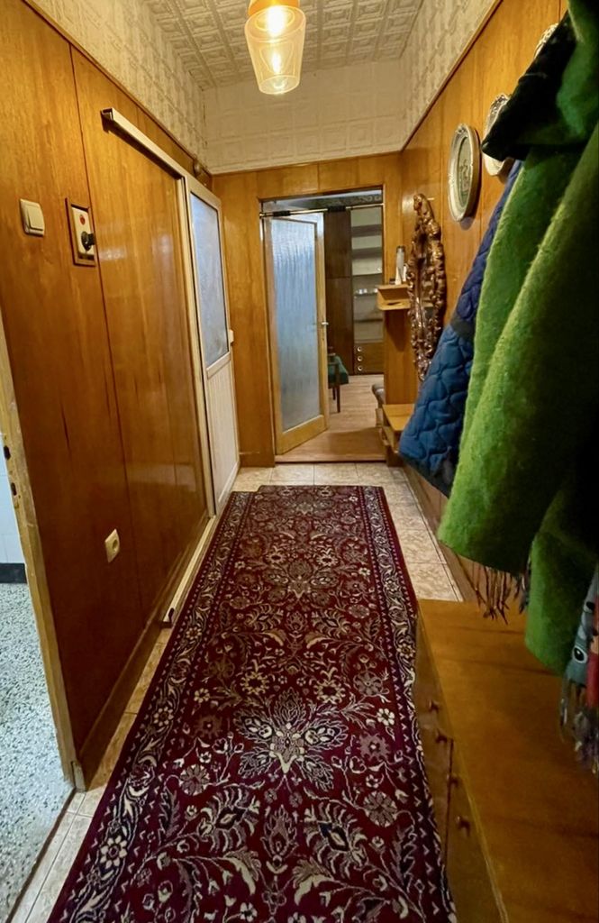 Продава се Тристаен апартамент в Добрич, Център - 65 кв.м за 903 €/кв.м - Снимка #13