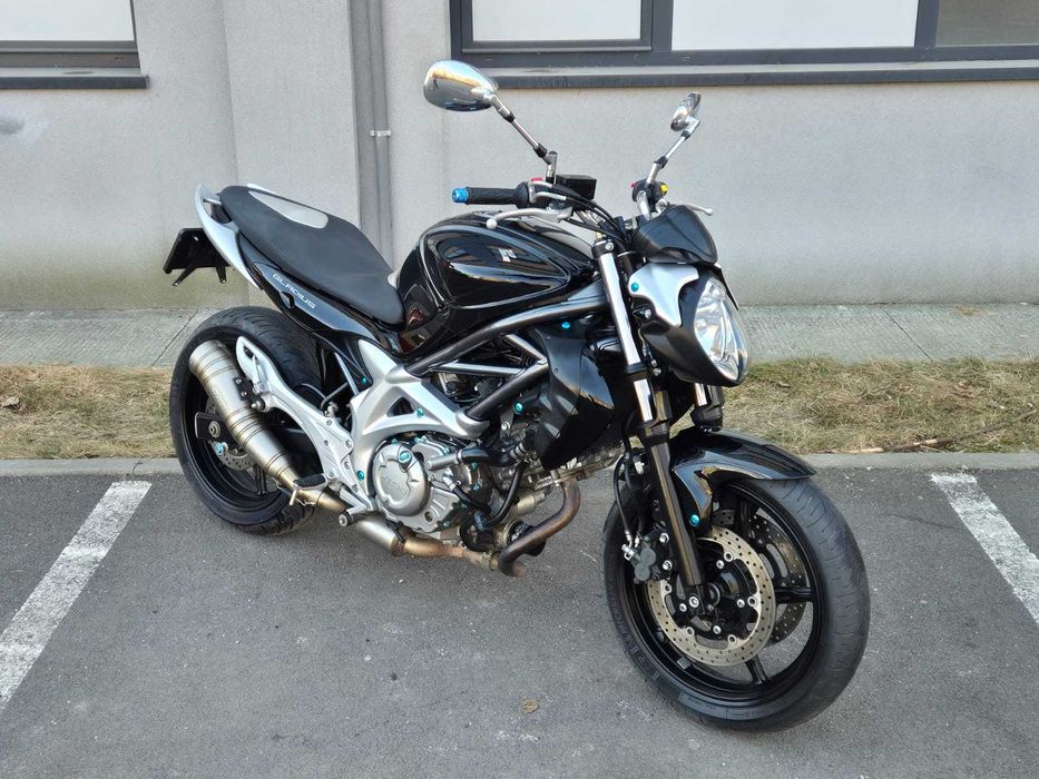 Suzuki Gladius 650 ~ Garantie 12 luni ~ Rate ~