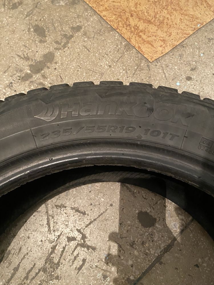 Продам шины Hankook, зимние, 235/55/19