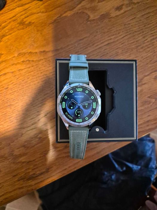 Смарт часовник Huawei watch Gt4