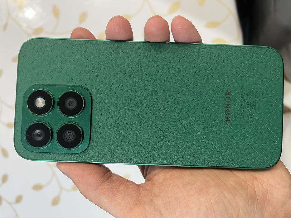 Продаётся телефон Xonor x8b 256 гб