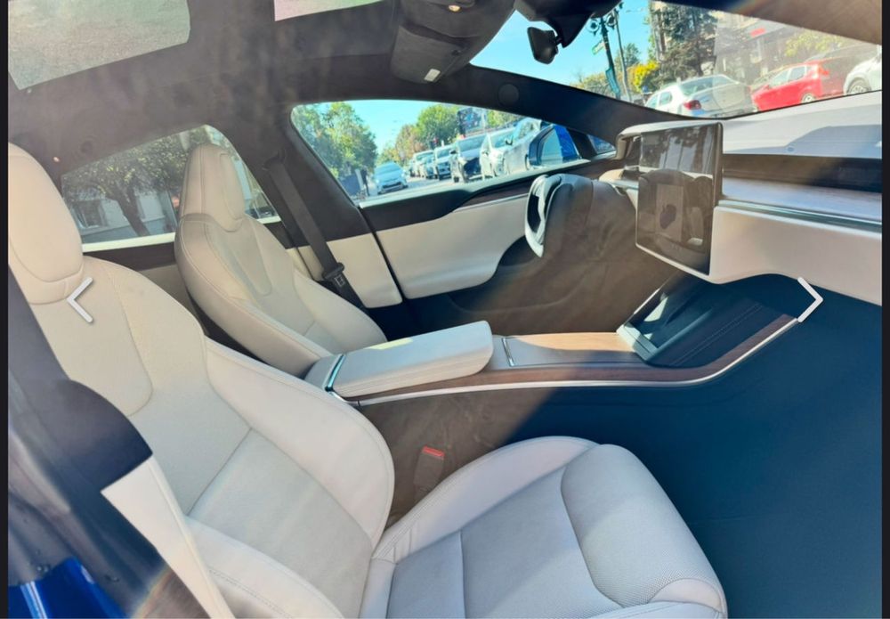 Tesla Model S 2022 1020 cai  Variante