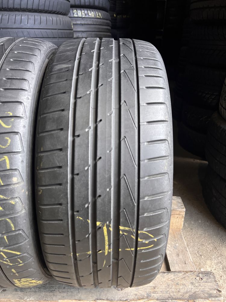 2 anvelope vara 225/45/17 , Hankook , 6 mm !