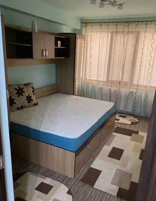 Дава се под наем Тристаен апартамент в Пловдив, Кършияка - 92 кв.м за 341.7 € - Снимка #1