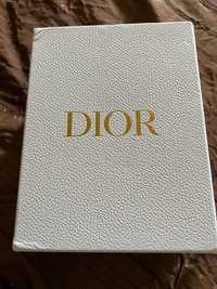 Маркови сникърси Dior