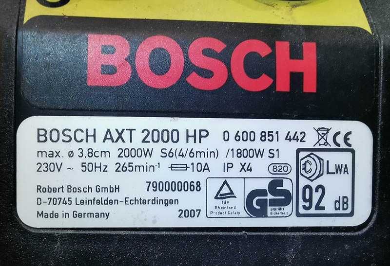 самопридърпваща клонотрошачка дробилка за клони Bosch AXT 2000 HP тиха