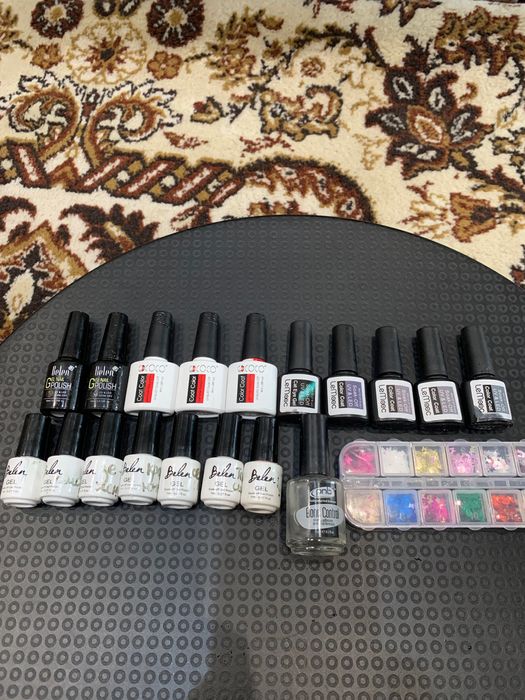 Лаки для гелевого маникюра, наклейки и прищепки