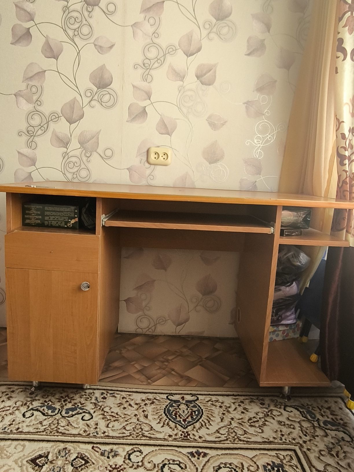 Компьютерный стол 5тыс