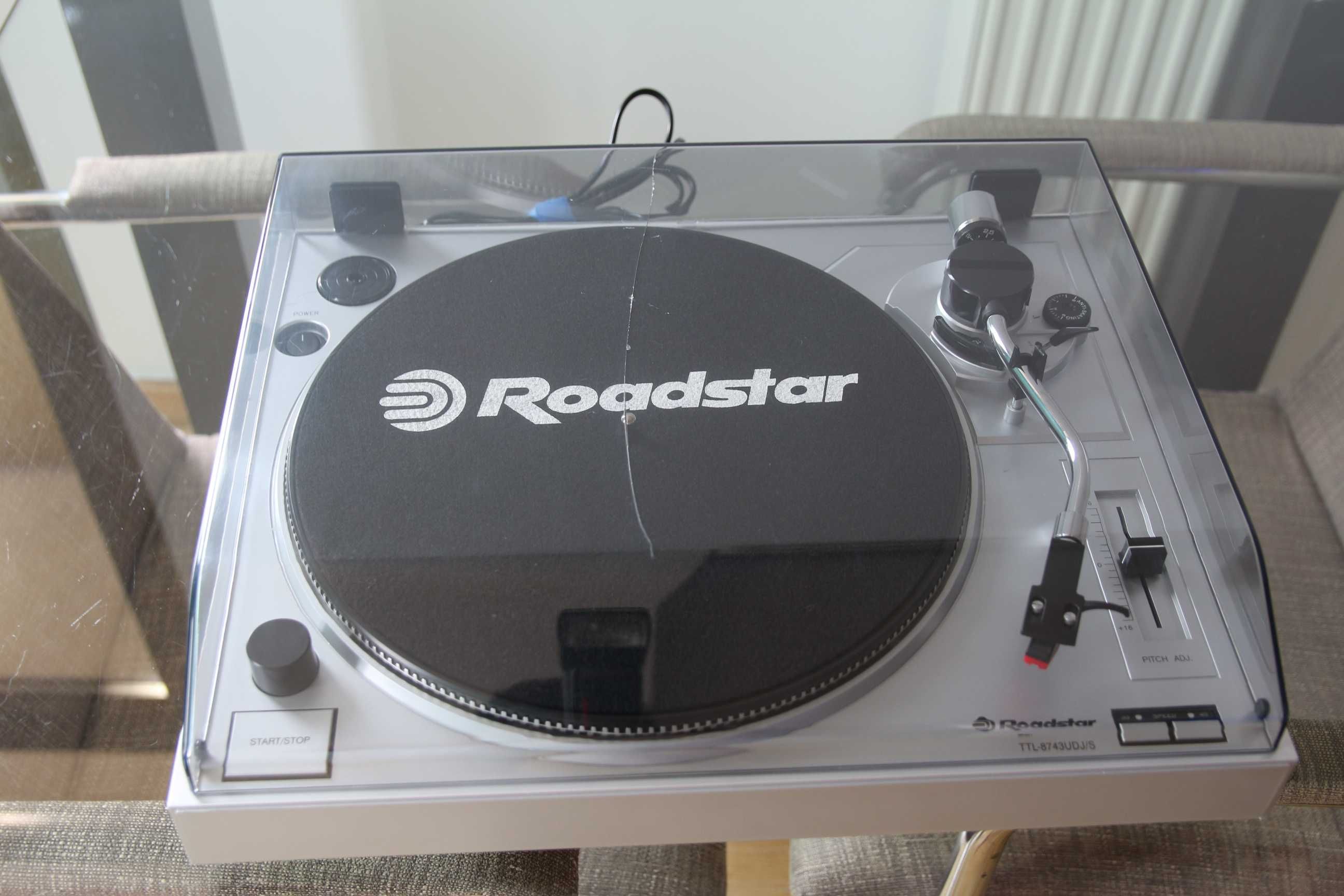 Roadstar TTL8743UDJ/S, USB, iesire Linie si Phono