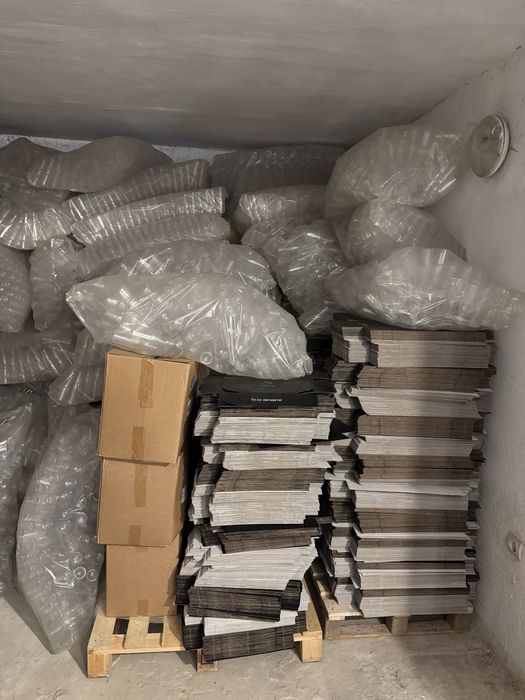 Продавам 9000 броя бутилки от 300мл