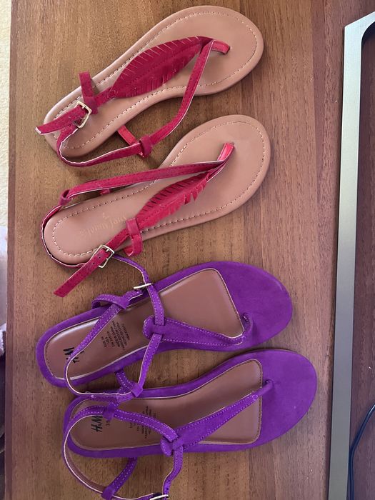 Vand 2 perechi sandale - 39