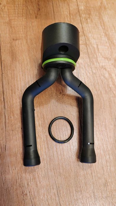 Нова стойка за китара - стенна