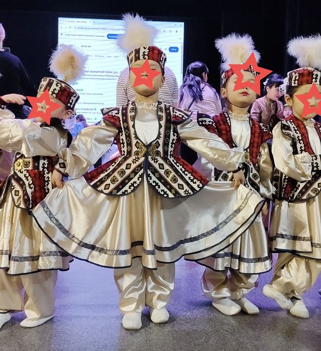 Продам платье от 4х до 6лет