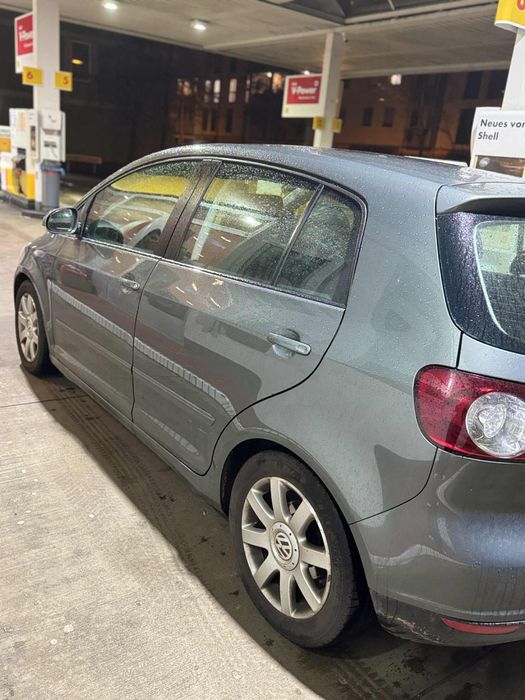 Vand sau schimb vw golf 5 plus
