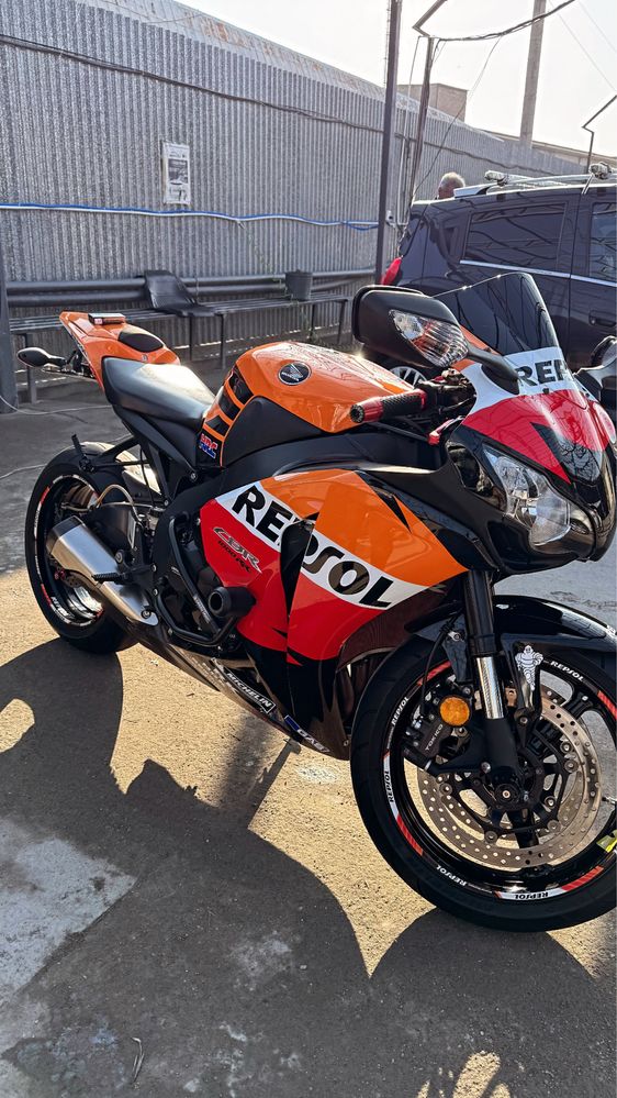 Продою Honda Cbr 1000rr