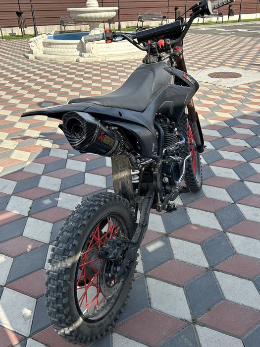 vand sau schimb cross kxd 150cc.