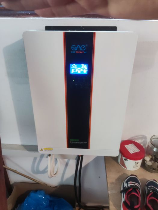 Invertor hibrid 5,5 kwh 48v