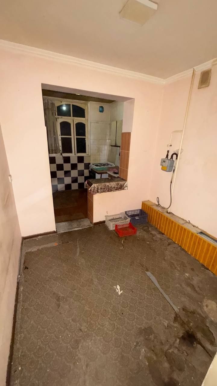 3-xonali 78m2 2-qavat 
4-qavatli panelni dom
Manzil: Sentralnaya aptek