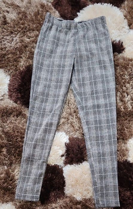 Pantaloni carouri damă